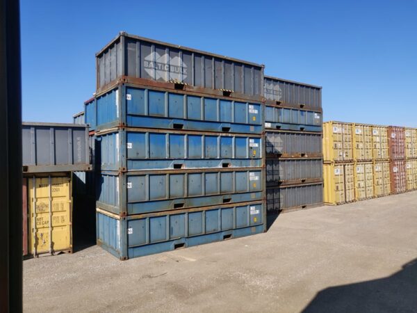 Container for sand, dirt, gravel transport