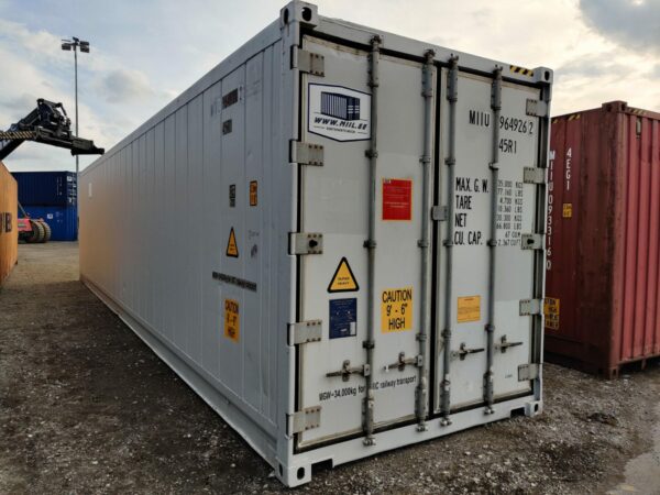40REF Reefer container MIIU9649262 - rented out - Image 2