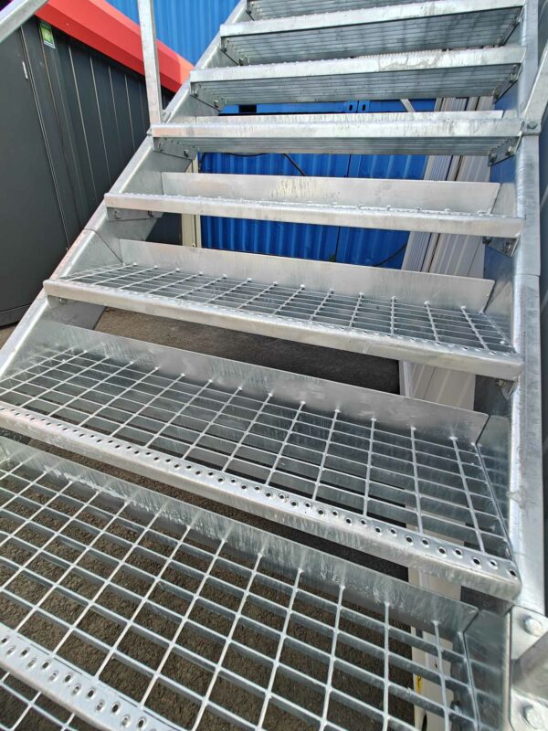 Staircase for office cabins or shipping containers - Image 9