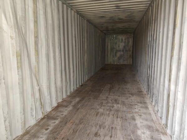 40HC Shipping container MIIU7039281 - TALLINN (damaged) - Image 3