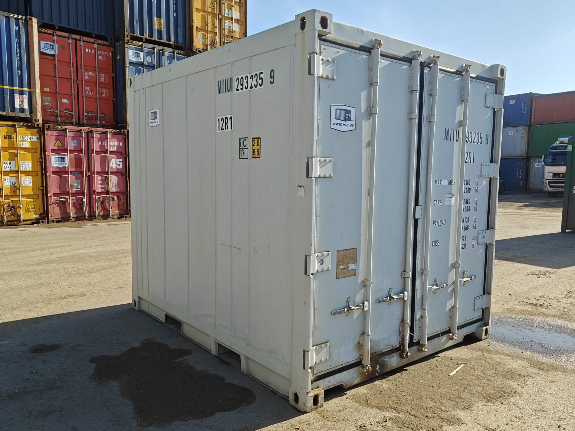 10DC Merekonteiner – MIIU2932359 Soojustatud